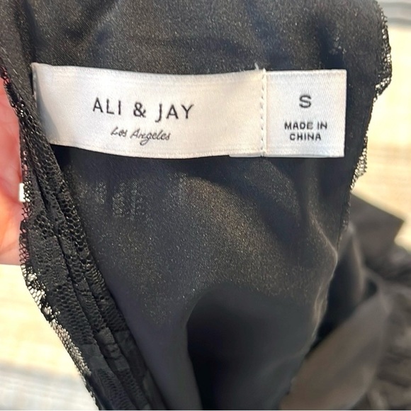 Ali & Jay,Intricate Lace Design,Contrasting Velvet Accents, Excellent Con,Size S - Picture 4 of 12